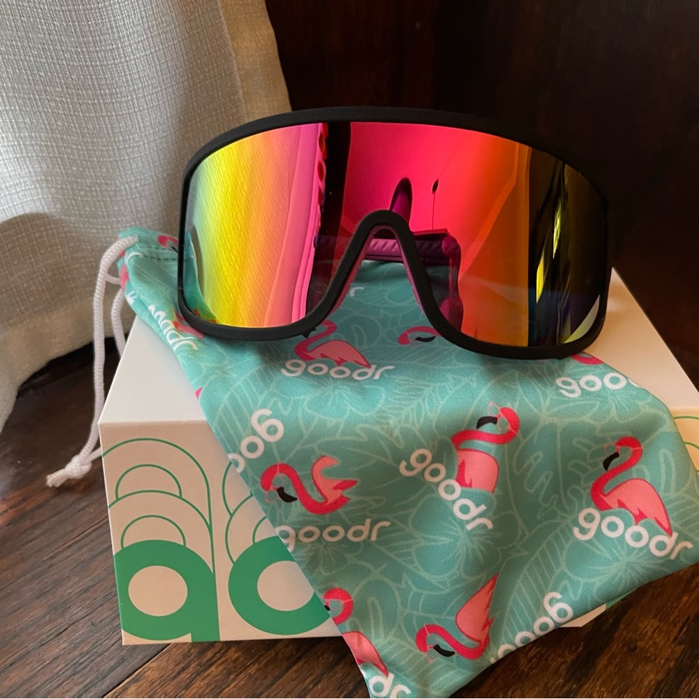 NEW IN BOX goodr WRAP G I do my own stunts sunglasses black